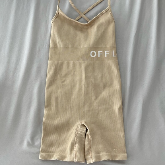 ❌❌SOLD❌SOLD❌❌DO NOT BUY!❌OFFLINE By Aerie Ribbed Seamless Logo 5" Bodysuit - Picture 6 of 9